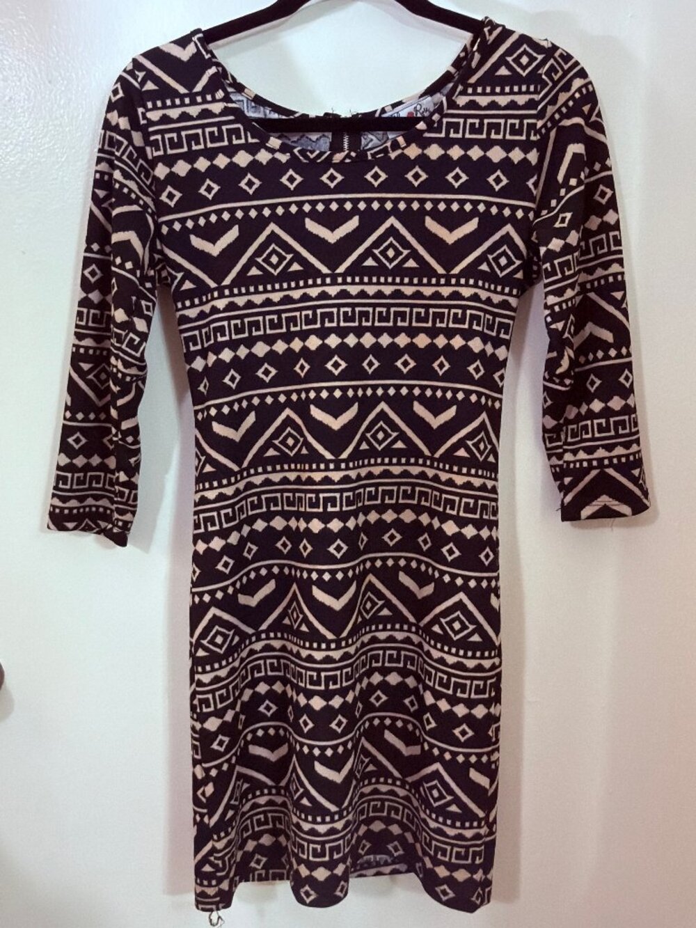 Urban Rose Mini Bodycon Dress Black/Ivory Aztec Print Scoop Neck Size Large